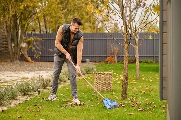 Use The Right Topdressing For Each Season of The Year
