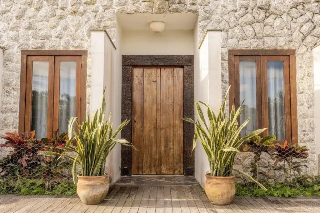 Guide on Factors Affecting New Front Door Costs